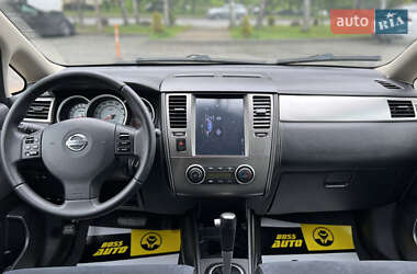 Хетчбек Nissan TIIDA 2010 в 