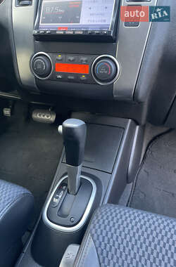 Хетчбек Nissan TIIDA 2011 в 