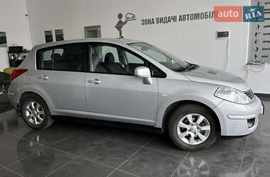 Хетчбек Nissan TIIDA 2010 в 