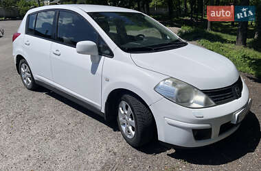 Хэтчбек Nissan TIIDA 2008 в 