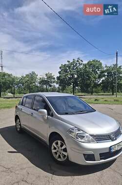 Хэтчбек Nissan TIIDA 2010 в Каменском