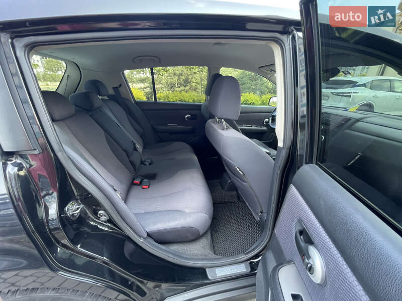 Хетчбек Nissan TIIDA 2008 в Івано-Франківську