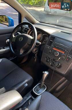 Хэтчбек Nissan TIIDA 2008 в 
