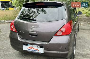 Хэтчбек Nissan TIIDA 2008 в 