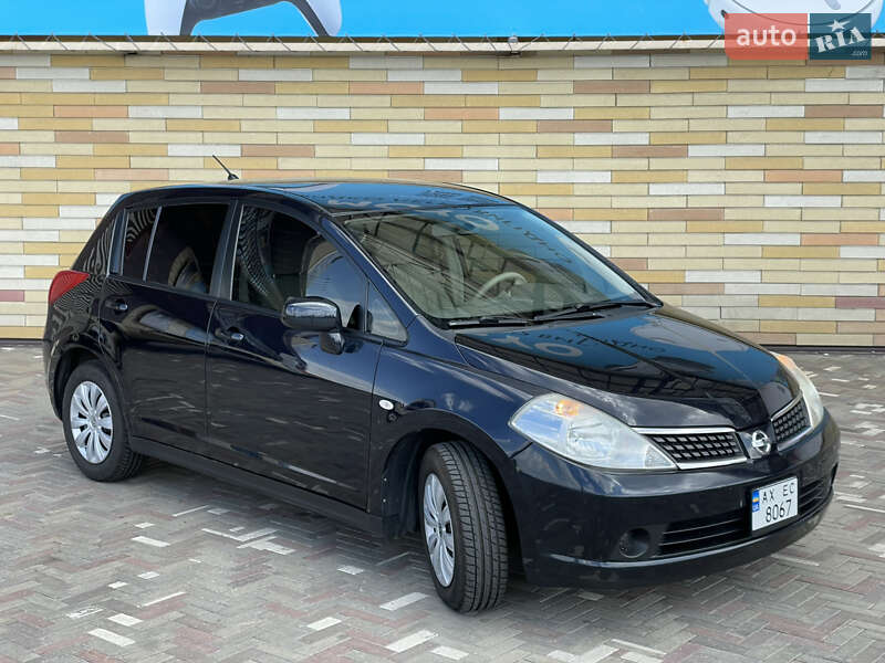 Хэтчбек Nissan TIIDA 2008 в Харькове