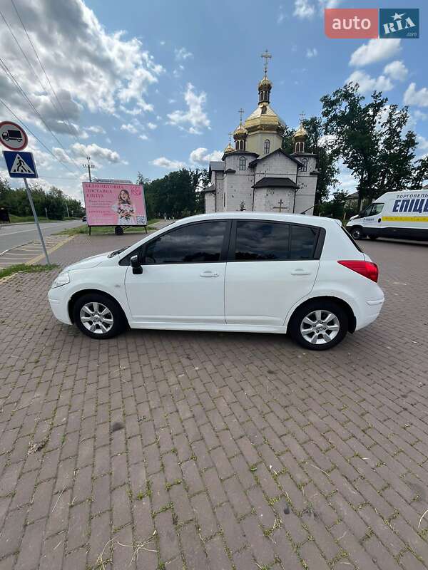 Хетчбек Nissan TIIDA 2012 в Києві фото 4 Хетчбек Nissan TIIDA 2012 в Києві