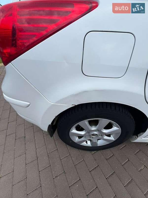 Хетчбек Nissan TIIDA 2012 в Києві фото 8 Хетчбек Nissan TIIDA 2012 в Києві