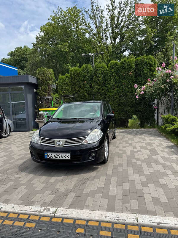 Nissan TIIDA 2007