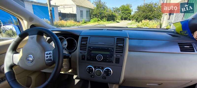 Хэтчбек Nissan TIIDA 2008 в Днепре