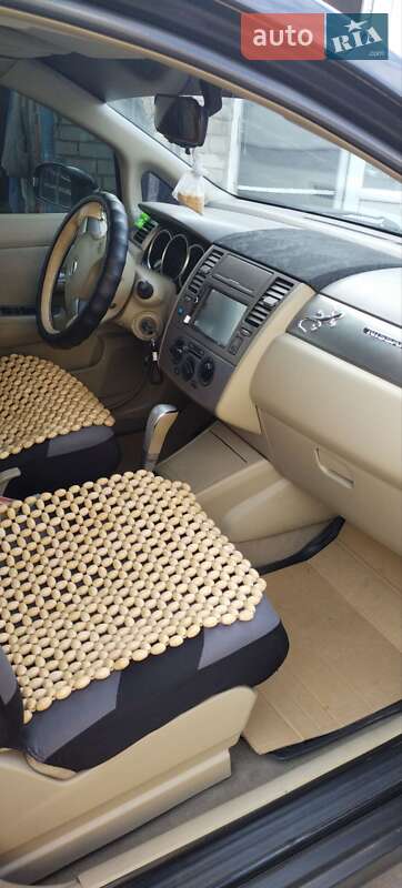 Хетчбек Nissan TIIDA 2007 в Миколаєві