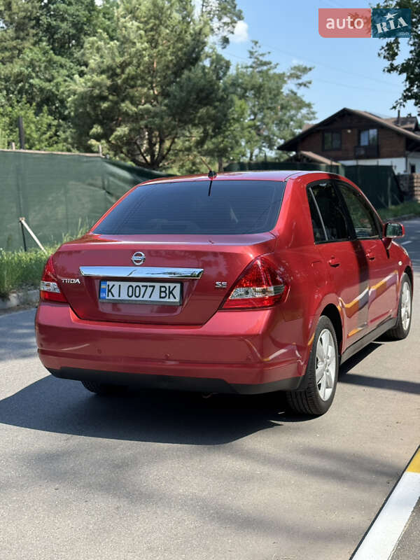 Седан Nissan TIIDA 2008 в Києві