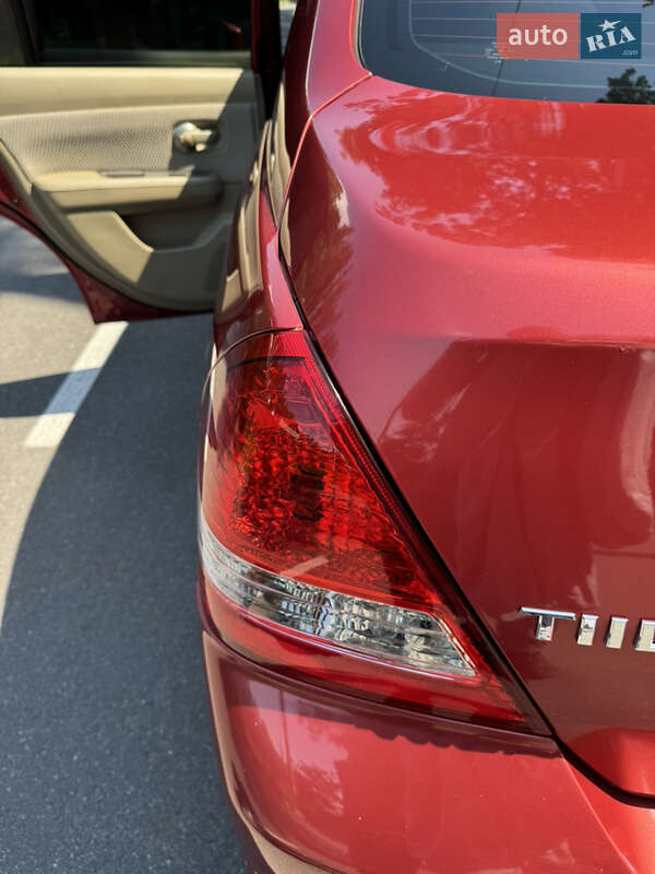 Седан Nissan TIIDA 2008 в Києві