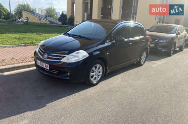 Хетчбек Nissan TIIDA 2011 в Києві