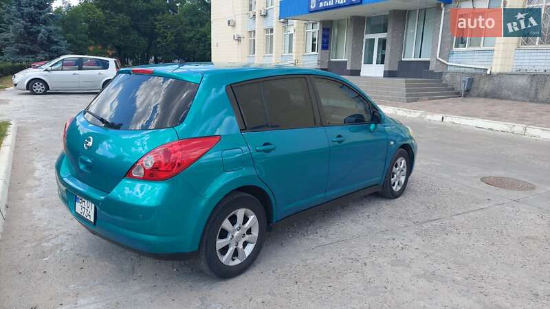 Nissan TIIDA 2006