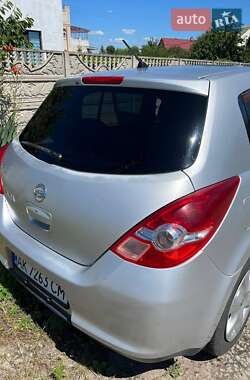 Хетчбек Nissan TIIDA 2008 в 