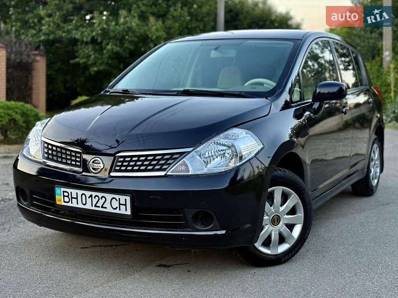 Nissan TIIDA 2007