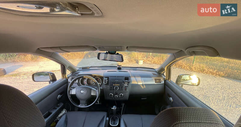 Хэтчбек Nissan TIIDA 2008 в Киеве