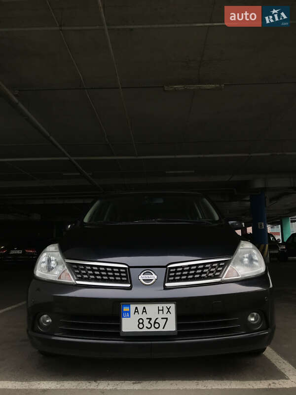 Хэтчбек Nissan TIIDA 2008 в Киеве