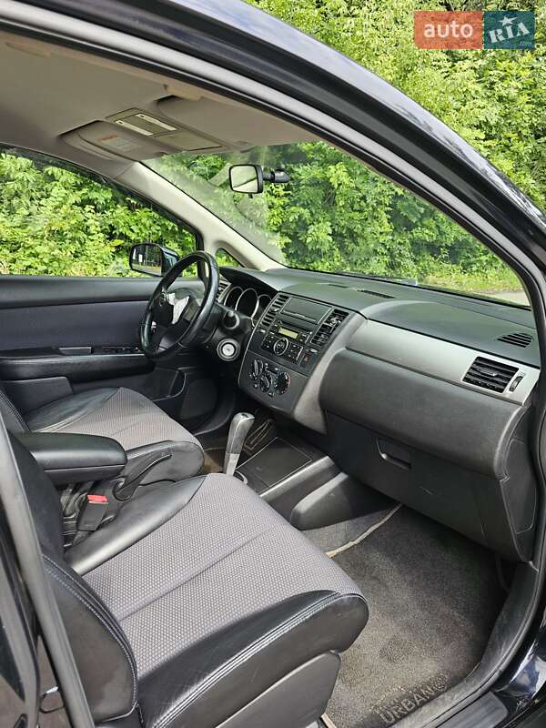 Хэтчбек Nissan TIIDA 2007 в Киеве