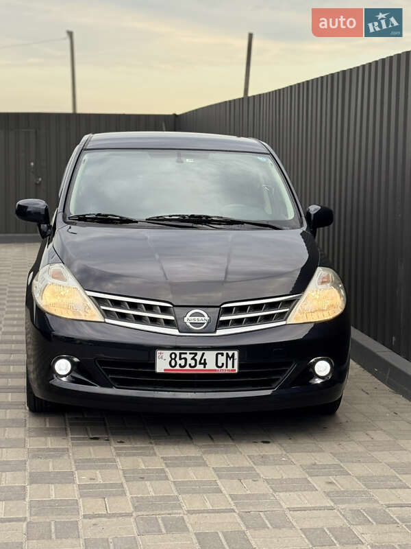 Хетчбек Nissan TIIDA 2011 в Києві
