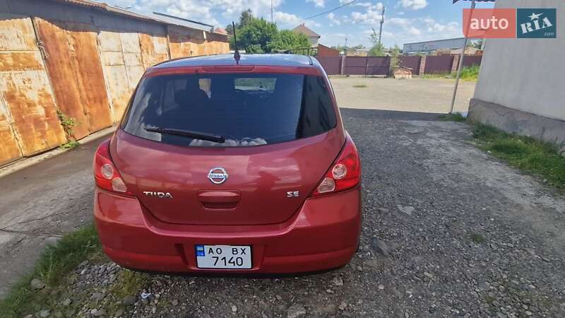 Хетчбек Nissan TIIDA 2008 в Хусті
