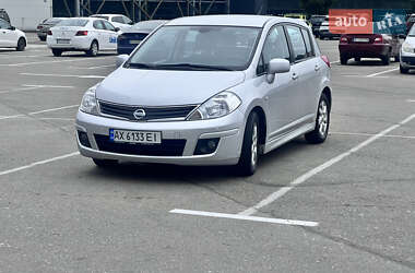 Хэтчбек Nissan TIIDA 2011 в Киеве