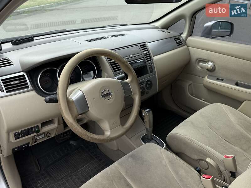 Седан Nissan TIIDA 2007 в Киеве