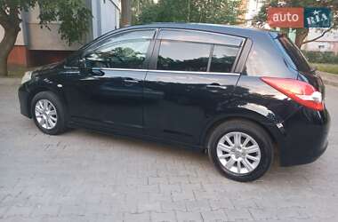 Хетчбек Nissan TIIDA 2010 в Івано-Франківську