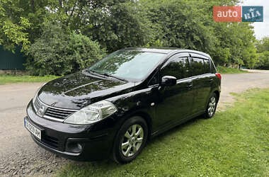Хетчбек Nissan TIIDA 2010 в Києві
