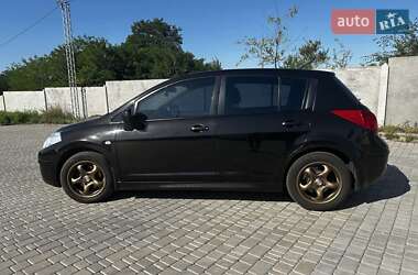 Хэтчбек Nissan TIIDA 2010 в Днепре