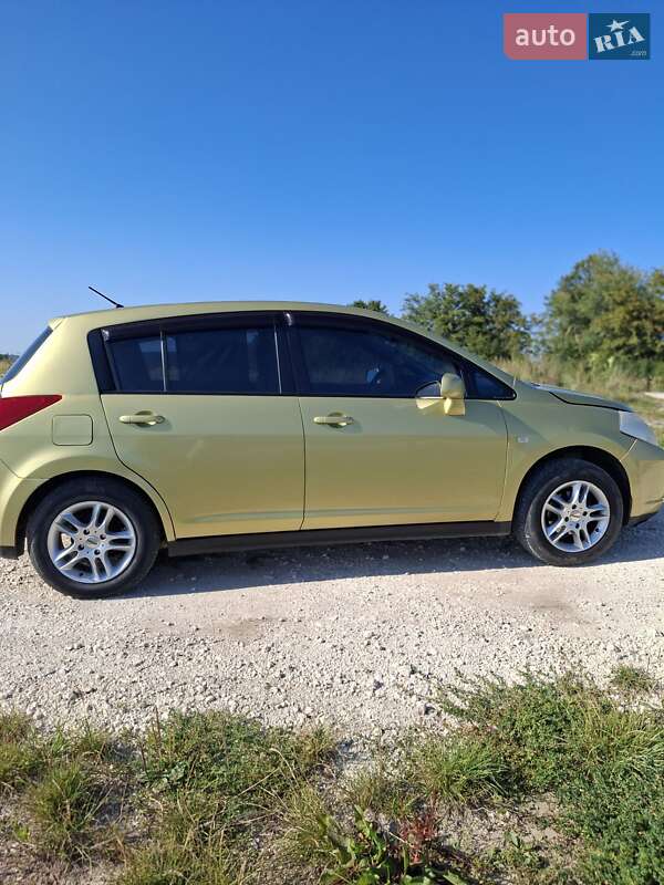 Хэтчбек Nissan TIIDA 2007 в Львове