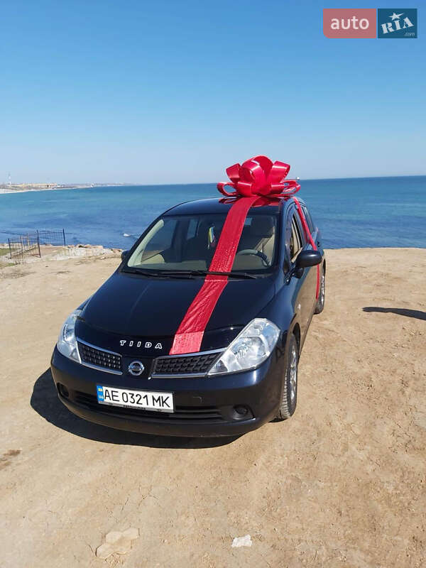 Nissan TIIDA 2007