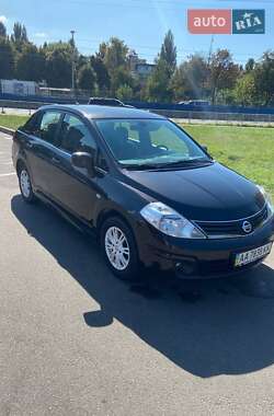 Седан Nissan TIIDA 2012 в Києві