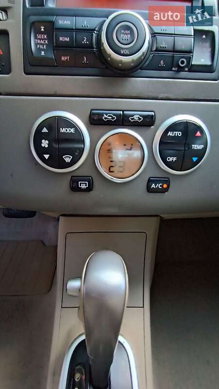 Седан Nissan TIIDA 2008 в Одессе