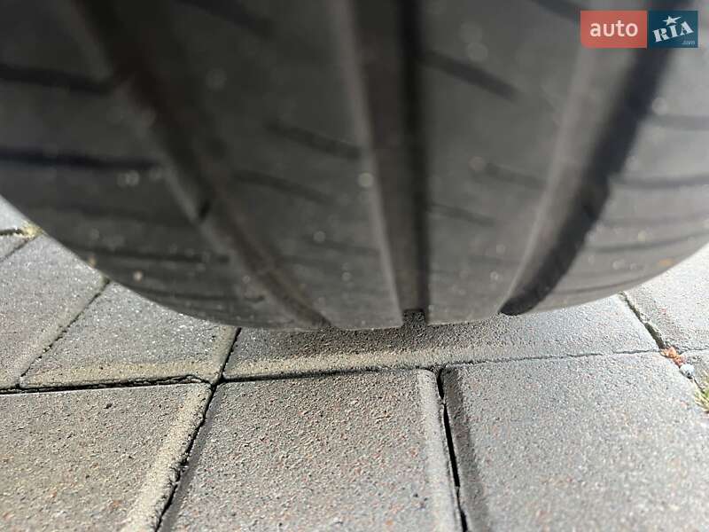 Хэтчбек Nissan TIIDA 2008 в Киеве