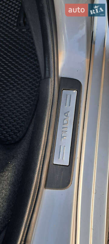 Хетчбек Nissan TIIDA 2010 в Києві фото 28 Хетчбек Nissan TIIDA 2010 в Києві