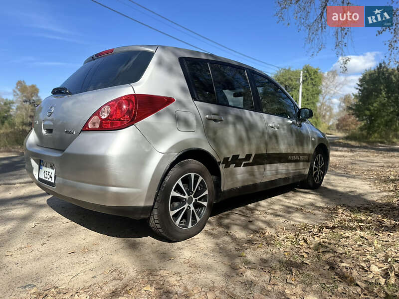 Хетчбек Nissan TIIDA 2007 в Києві