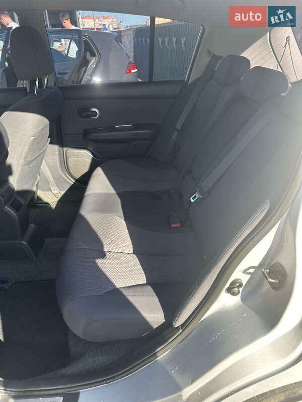 Хэтчбек Nissan TIIDA 2007 в Мукачево фото 9 Хэтчбек Nissan TIIDA 2007 в Мукачево