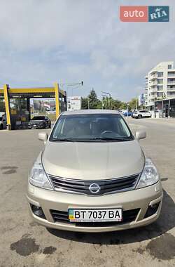 Седан Nissan TIIDA 2012 в Херсоне