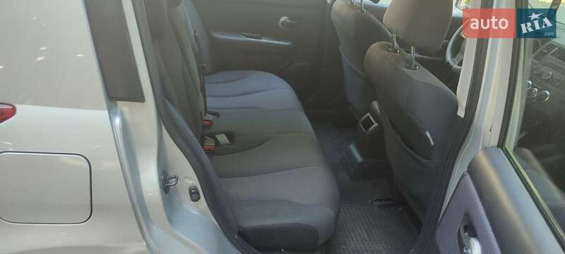 Хэтчбек Nissan TIIDA 2007 в Измаиле фото 6 Хэтчбек Nissan TIIDA 2007 в Измаиле