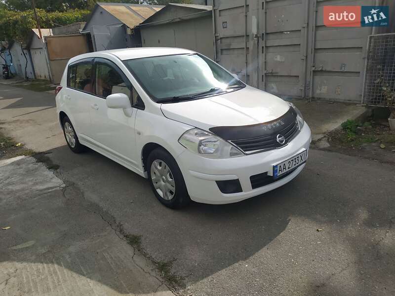 Хетчбек Nissan TIIDA 2013 в Одесі