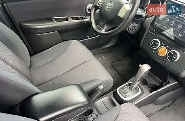 Хэтчбек Nissan TIIDA 2007 в 