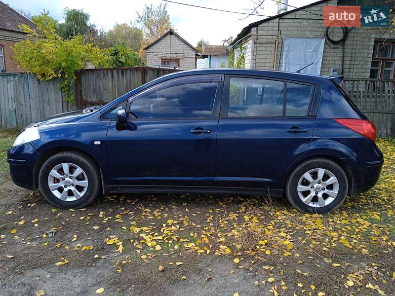 Хетчбек Nissan TIIDA 2008 в Краматорську