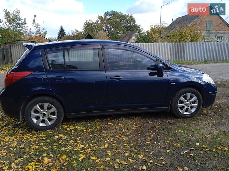 Хетчбек Nissan TIIDA 2008 в Краматорську