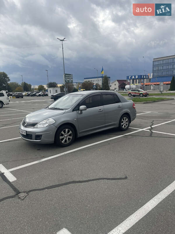 Седан Nissan TIIDA 2011 в Киеве фото 27 Седан Nissan TIIDA 2011 в Киеве