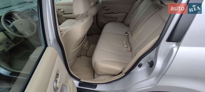 Хетчбек Nissan TIIDA 2012 в Хмельницькому