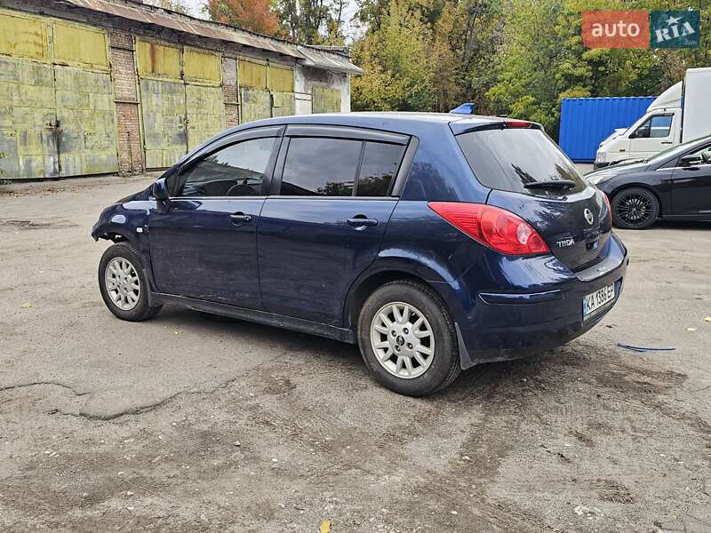 Хетчбек Nissan TIIDA 2007 в Києві фото 3 Хетчбек Nissan TIIDA 2007 в Києві