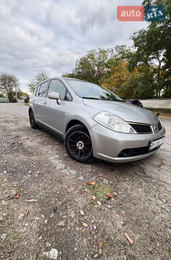 Хэтчбек Nissan TIIDA 2006 в Одессе