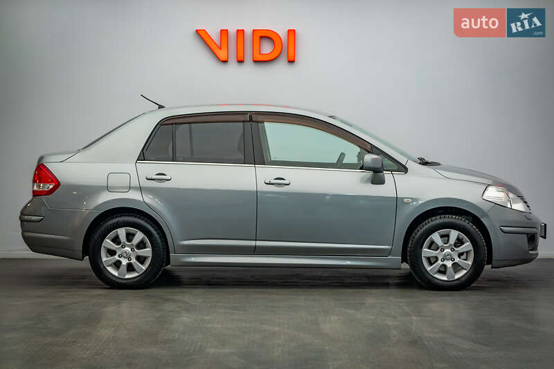 Седан Nissan TIIDA 2011 в Киеве фото 4 Седан Nissan TIIDA 2011 в Киеве