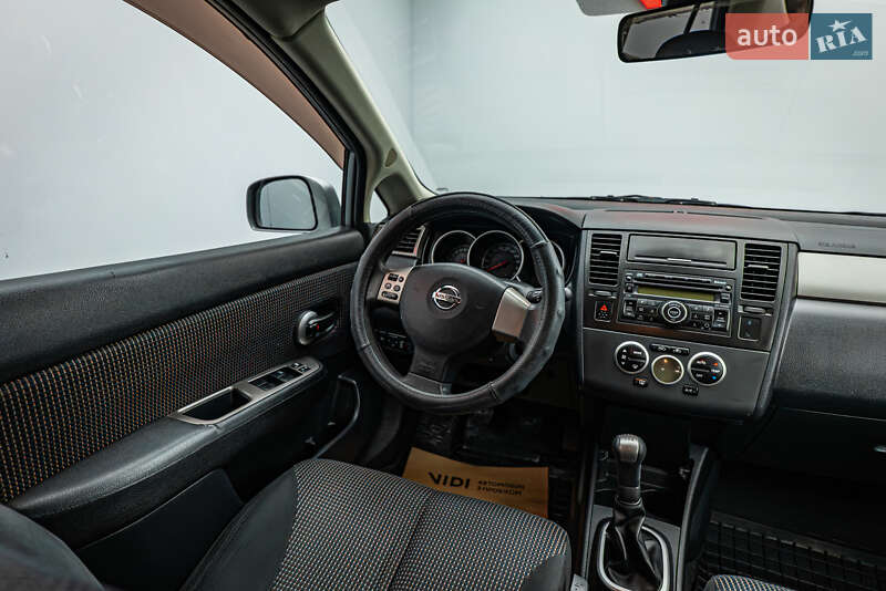 Седан Nissan TIIDA 2011 в Киеве фото 11 Седан Nissan TIIDA 2011 в Киеве